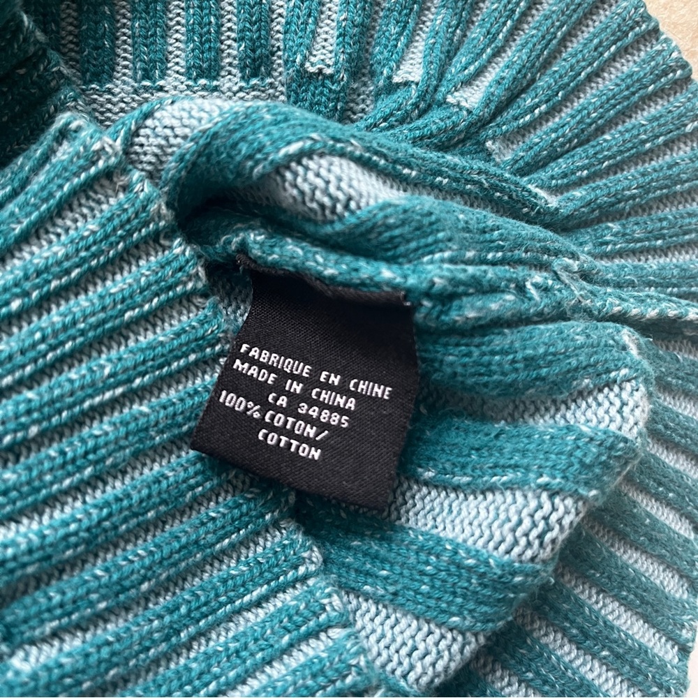 Y2K Lady Dutch Teal Turtleneck Sweater - Picture 9 of 9